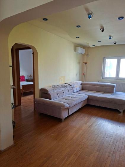 Apartament cu 4 camere decomandat, mobilat în Cotroceni