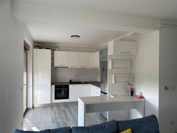 Apartament cu 2 camere decomandat, mobilat în Dumbrăvița