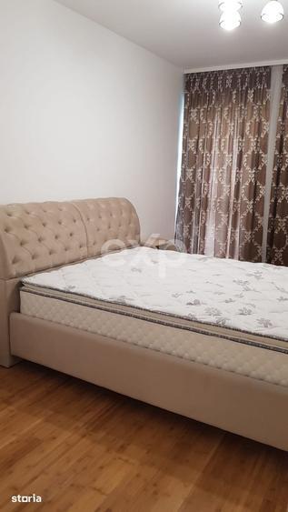 Apartament cu 3 camere decomandat în Calea București