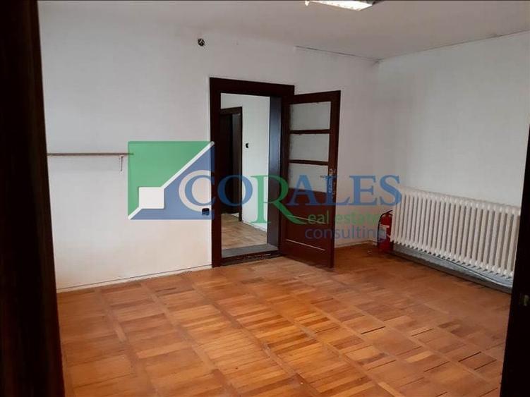 Casă individuală cu 4 camere cu Canalizare în Girocului