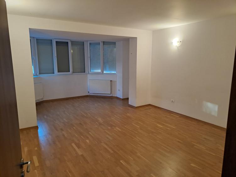 Baneasa -Jandarmeriei-Meteorologiei, 7 camere, bucatarie mobilata, garaj, libera - 11