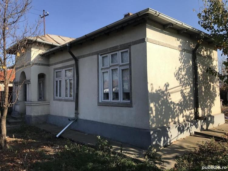 Casă cu 3 camere în Costești