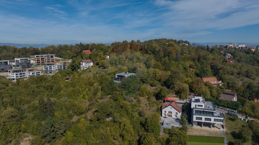 Teren Construcții intravilan de 4175 mp, în Drumul Poienii