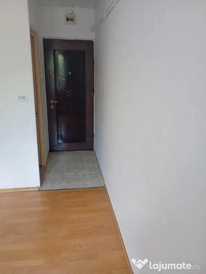 Garsonieră semidecomandată în Central