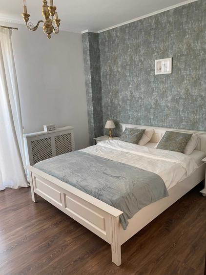 Apartament cu 3 camere decomandat în Exterior Vest