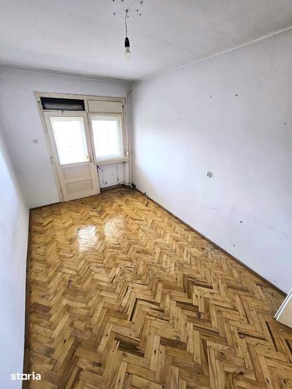 Casă cu 4 camere cu Teren 420 Mp în Titulescu