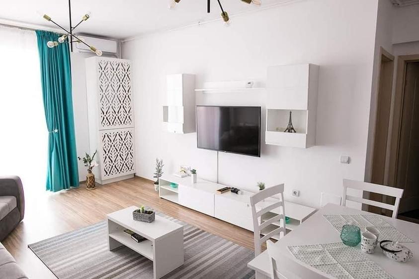 Apartament cu 2 camere, mobilat în Central