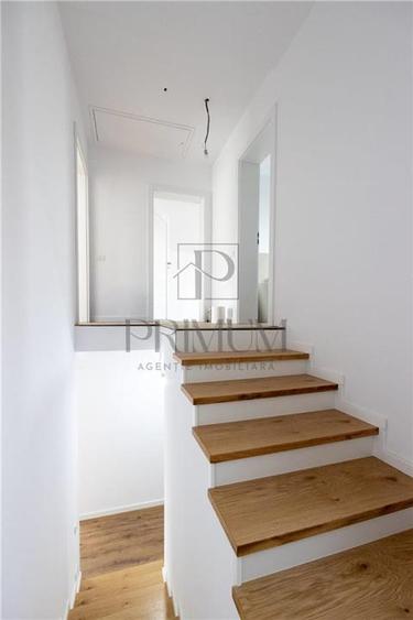 Duplex cu 4 camere cu Canalizare în Moșnița Nouă