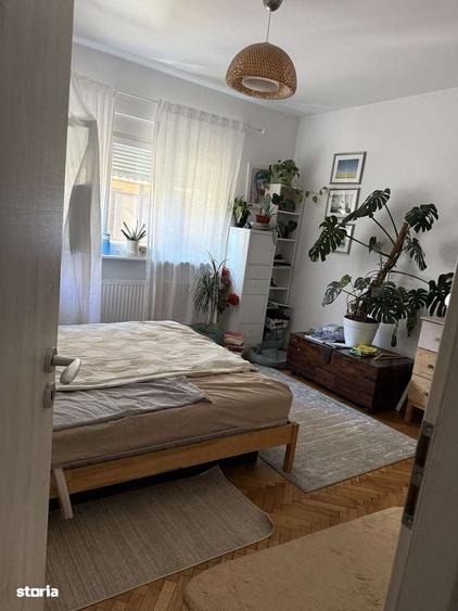 Apartament cu 4 camere în Gara de Nord