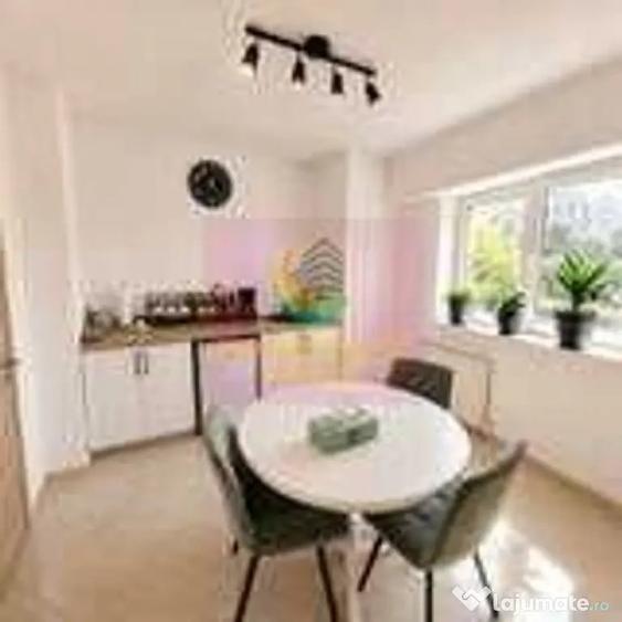 Apartament cu 5 camere decomandat în Unirii
