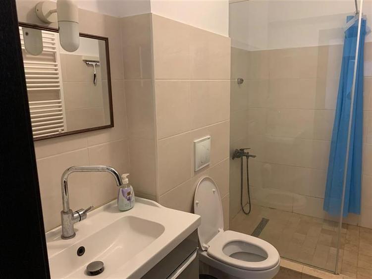 Apartament cu 2 camere decomandat, mobilat în Ultracentral