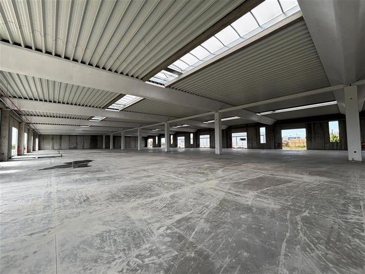Spațiu industrial, de 300 mp, în Central