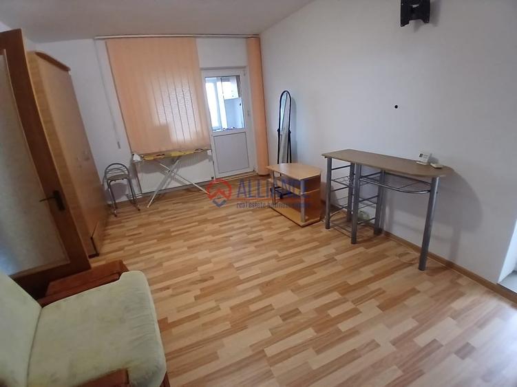 Apartament cu 2 camere decomandat în Poarta 6