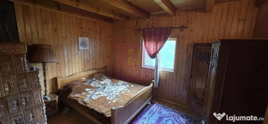 Casă cu 5 camere cu Teren 2200 Mp în Provița de Sus