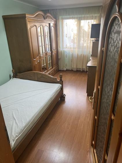 Apartament cu 3 camere decomandat în Șcheia