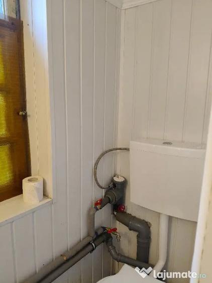 Apartament cu 3 camere decomandat în Predeal