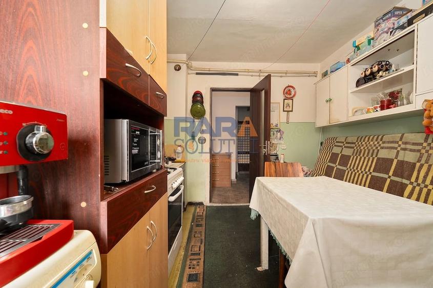 Apartament cu 3 camere decomandat în Sud