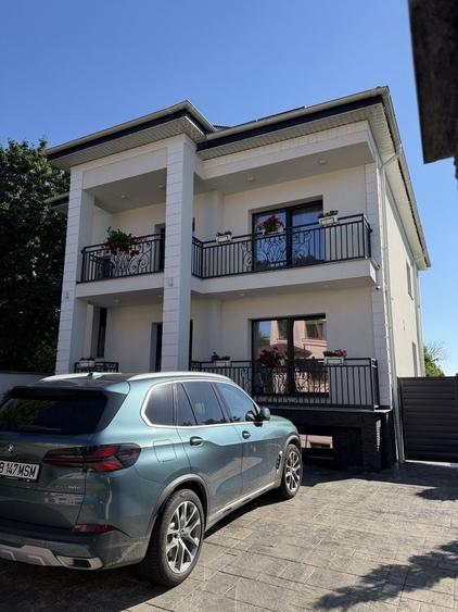 Casă cu 4 camere cu Teren 560 Mp în Central
