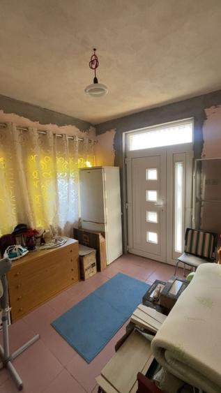 Casă individuală cu 3 camere cu Canalizare în Unirea