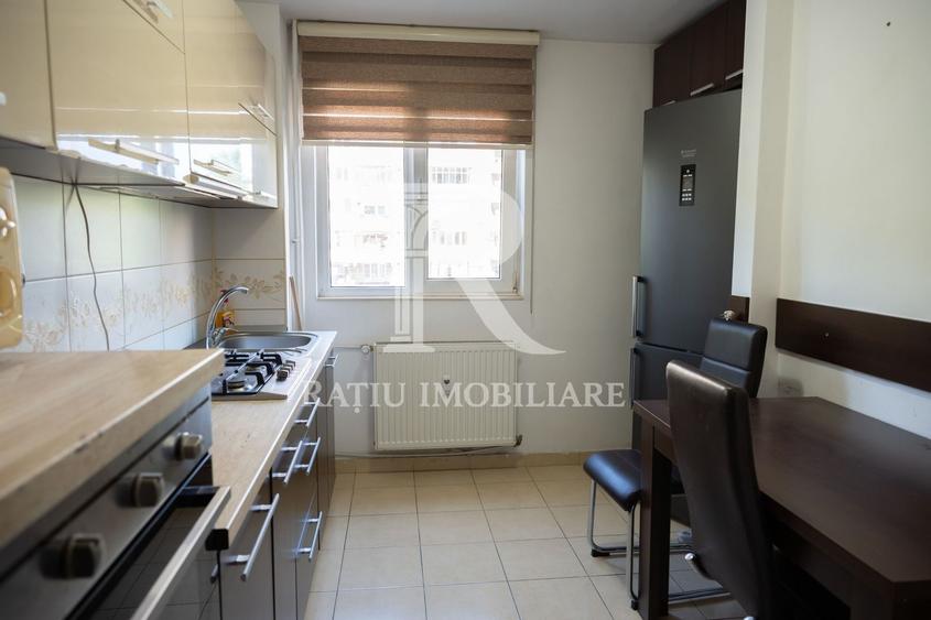 Apartament cu 3 camere decomandat în Rogerius