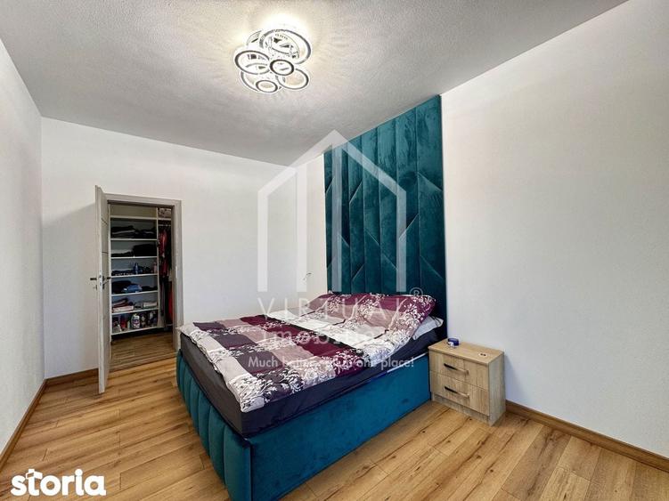 Casă cu 5 camere cu Teren 648 Mp în Roșia