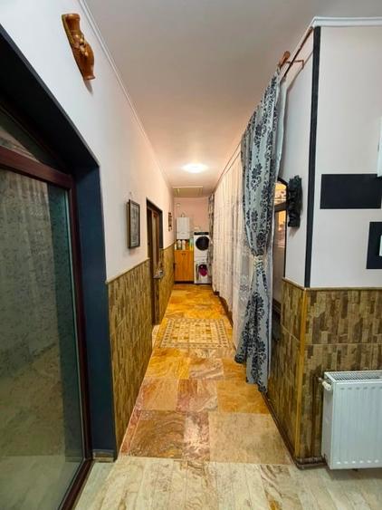 Casă individuală cu 4 camere cu Canalizare în Vest