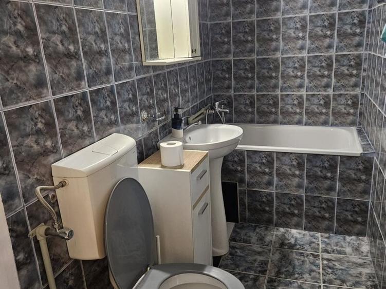 Apartament cu 2 camere semidecomandat în Calea Victoriei