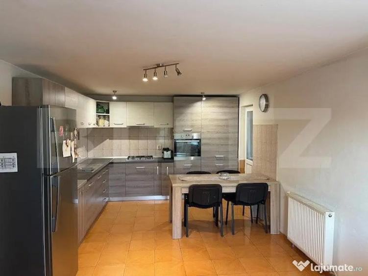 Casă cu 5 camere cu Teren 426 Mp în Lăpuș Argeș