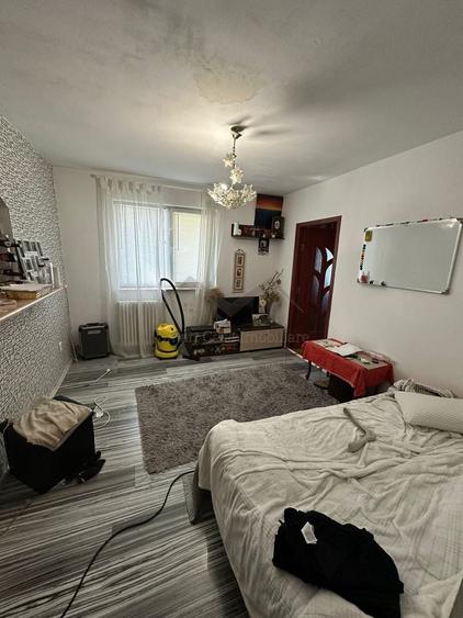 Apartament cu 2 camere nedecomandat în Alexandru cel Bun