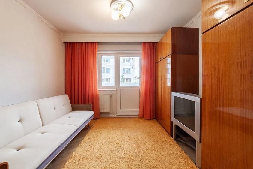 Apartament cu 3 camere decomandat în Bere