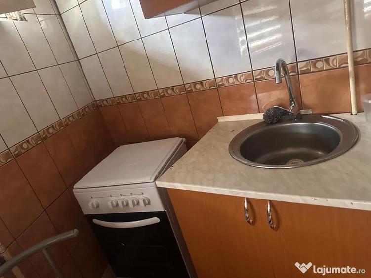 Casă cu 2 camere în Central
