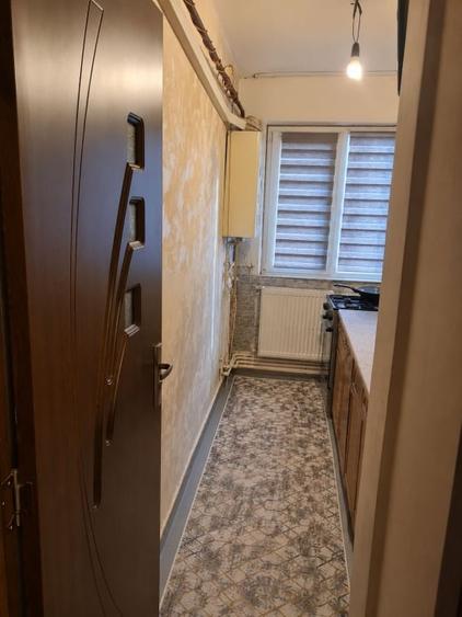 Apartament 2 camere, zona Bals - 3