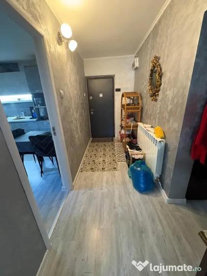 Apartament cu 3 camere decomandat în Pantelimon