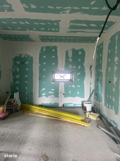 Casă cu 3 camere decomandat cu Teren 900 Mp în Central