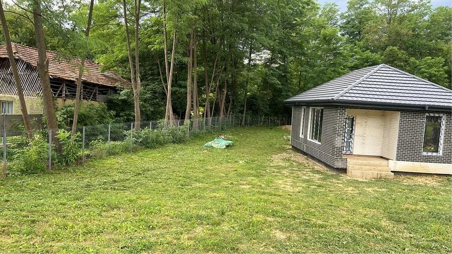 Casă cu 3 camere în Tisău