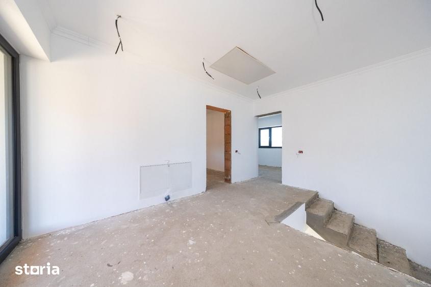 Casă cu 3 camere cu Teren 497 Mp în Cristian