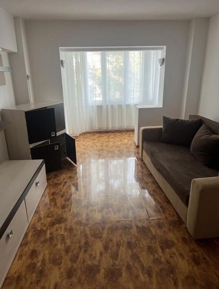 Apartament cu 2 camere decomandat în Exterior Vest
