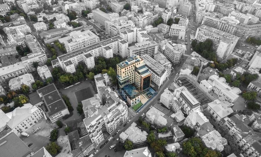 Birou, de 497 mp, în P-ța Romană