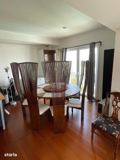 Apartament cu 4 camere decomandat în Ștefăneștii de Jos