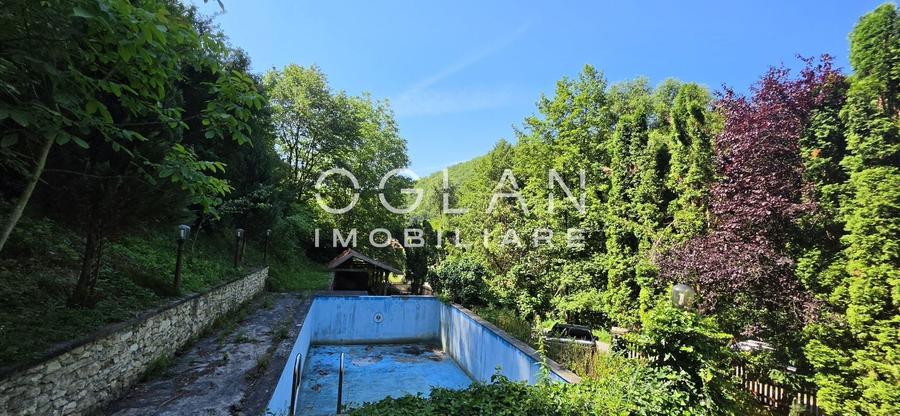 Casă individuală cu 4 camere cu Canalizare în Bobâlna