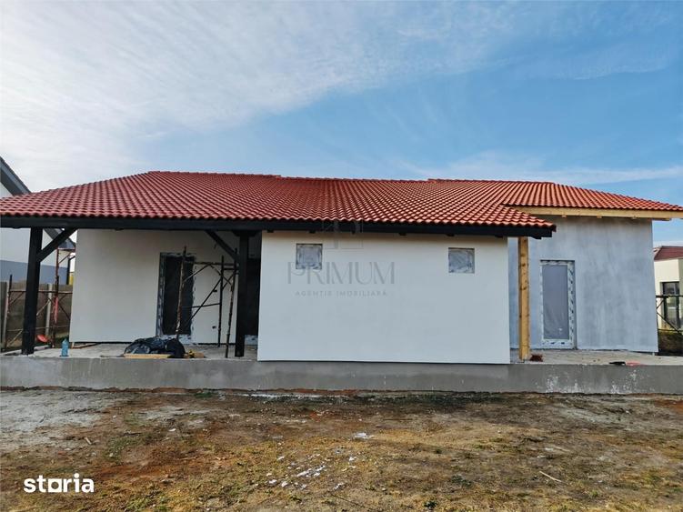 Casă cu 3 camere cu Teren 320 Mp în Moșnița Nouă