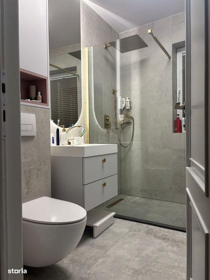 Apartament cu 4 camere decomandat, mobilat în Bună Ziua