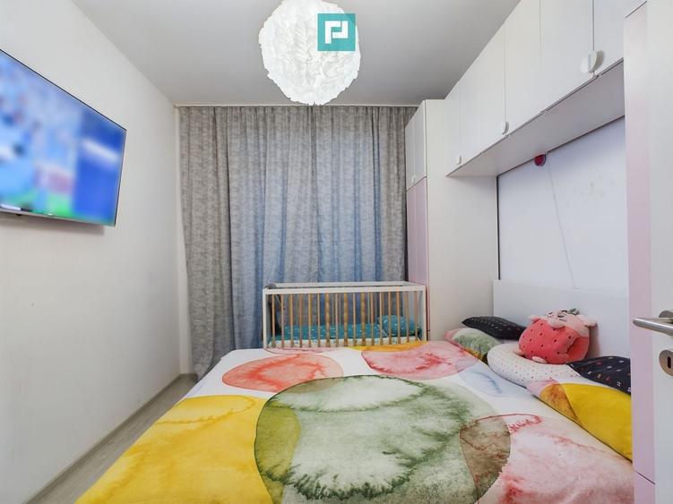 Apartament cu 3 camere semidecomandat, mobilat în Dumbrăvița