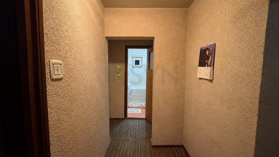 Apartament cu 3 camere decomandat în Lacul Tei