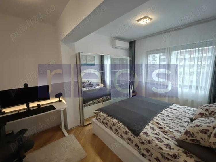 Apartament cu 3 camere decomandat, mobilat în Central