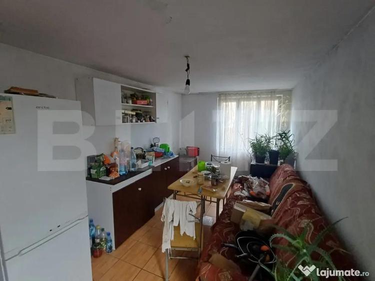 Casă cu 5 camere cu Teren 3900 Mp în Central