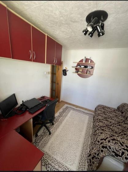 Apartament cu 2 camere decomandat în Exterior Vest