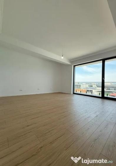 Casă cu 5 camere cu Teren 60 Mp în Pipera