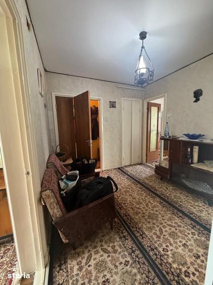 Apartament cu 3 camere decomandat în Nicolae Bălcescu