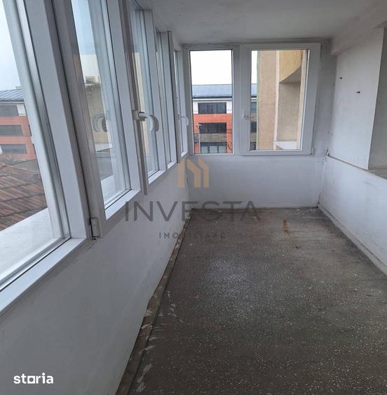 Apartament cu 3 camere semidecomandat în Grigorescu